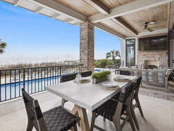 Hilton Head Oceanfront Vacation Rental - Luxury 7-Bedroom Beach House with Pool